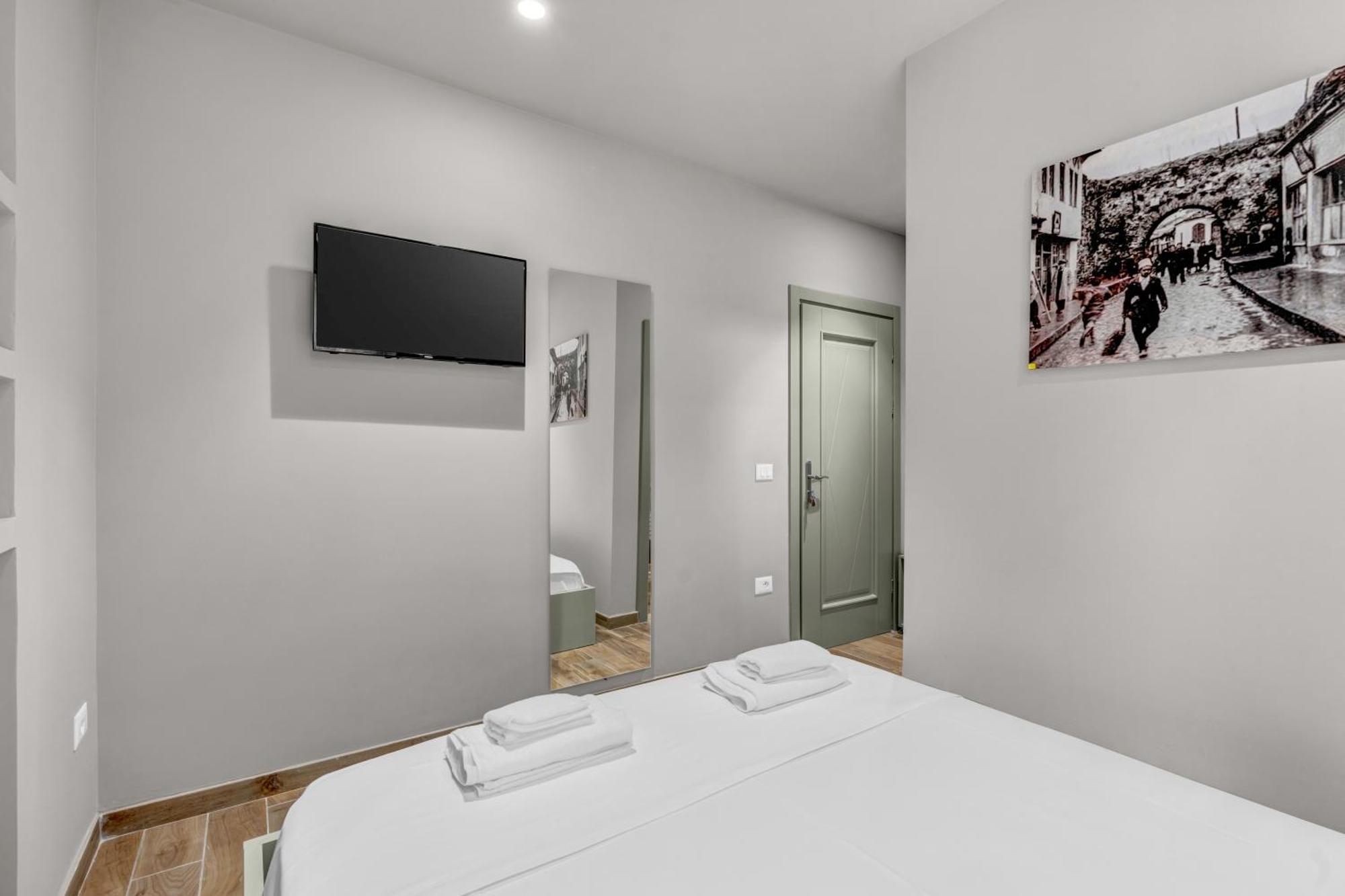 Villa Zoi A Stay To Remember I Located Inside The Castle Of Elbasan, On A Historic Roman Road Via Egnatia I Homemade Breakfast Exteriér fotografie