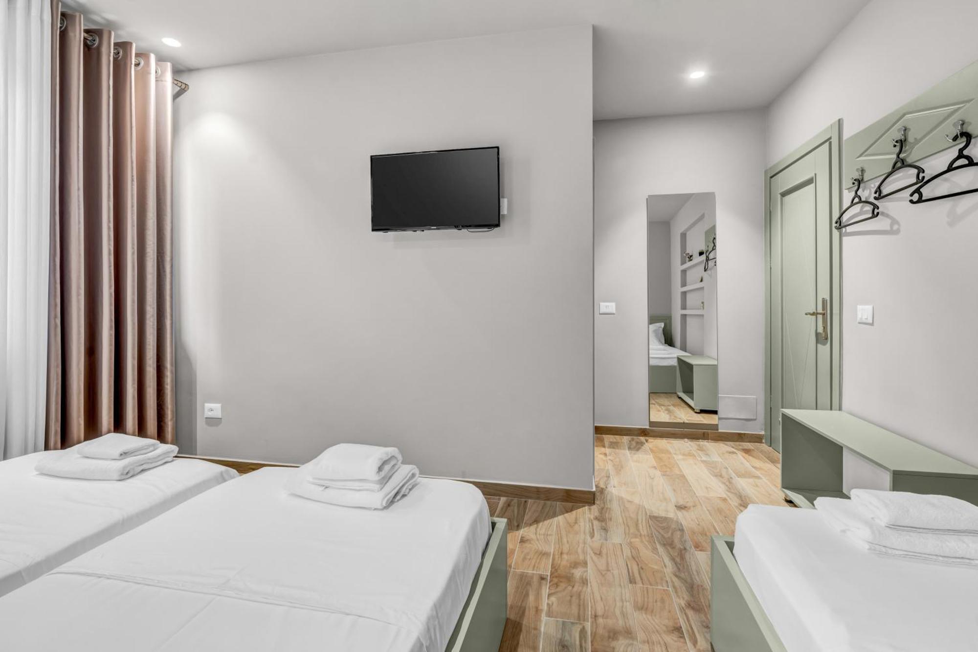 Villa Zoi A Stay To Remember I Located Inside The Castle Of Elbasan, On A Historic Roman Road Via Egnatia I Homemade Breakfast Exteriér fotografie