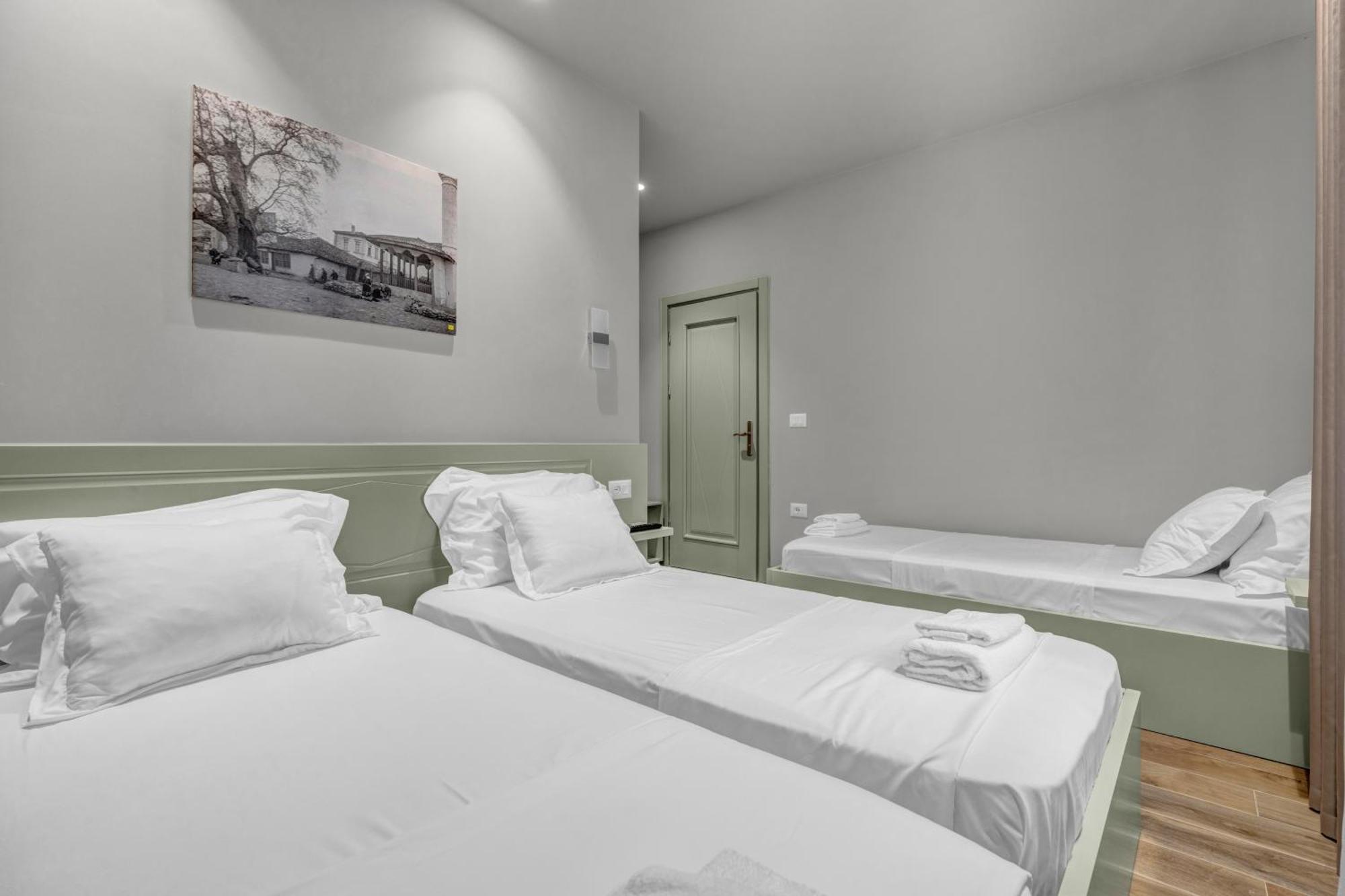 Villa Zoi A Stay To Remember I Located Inside The Castle Of Elbasan, On A Historic Roman Road Via Egnatia I Homemade Breakfast Exteriér fotografie