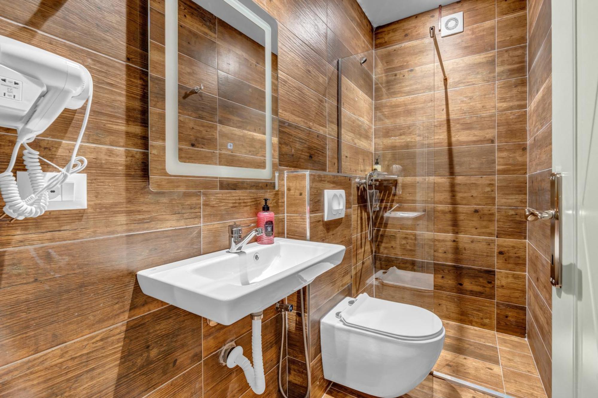 Villa Zoi A Stay To Remember I Located Inside The Castle Of Elbasan, On A Historic Roman Road Via Egnatia I Homemade Breakfast Exteriér fotografie